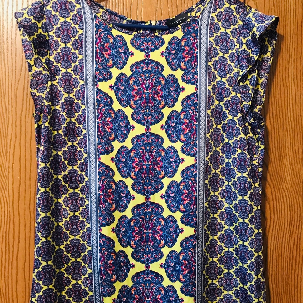The Limited, Beautiful blouse 🌺size M ,